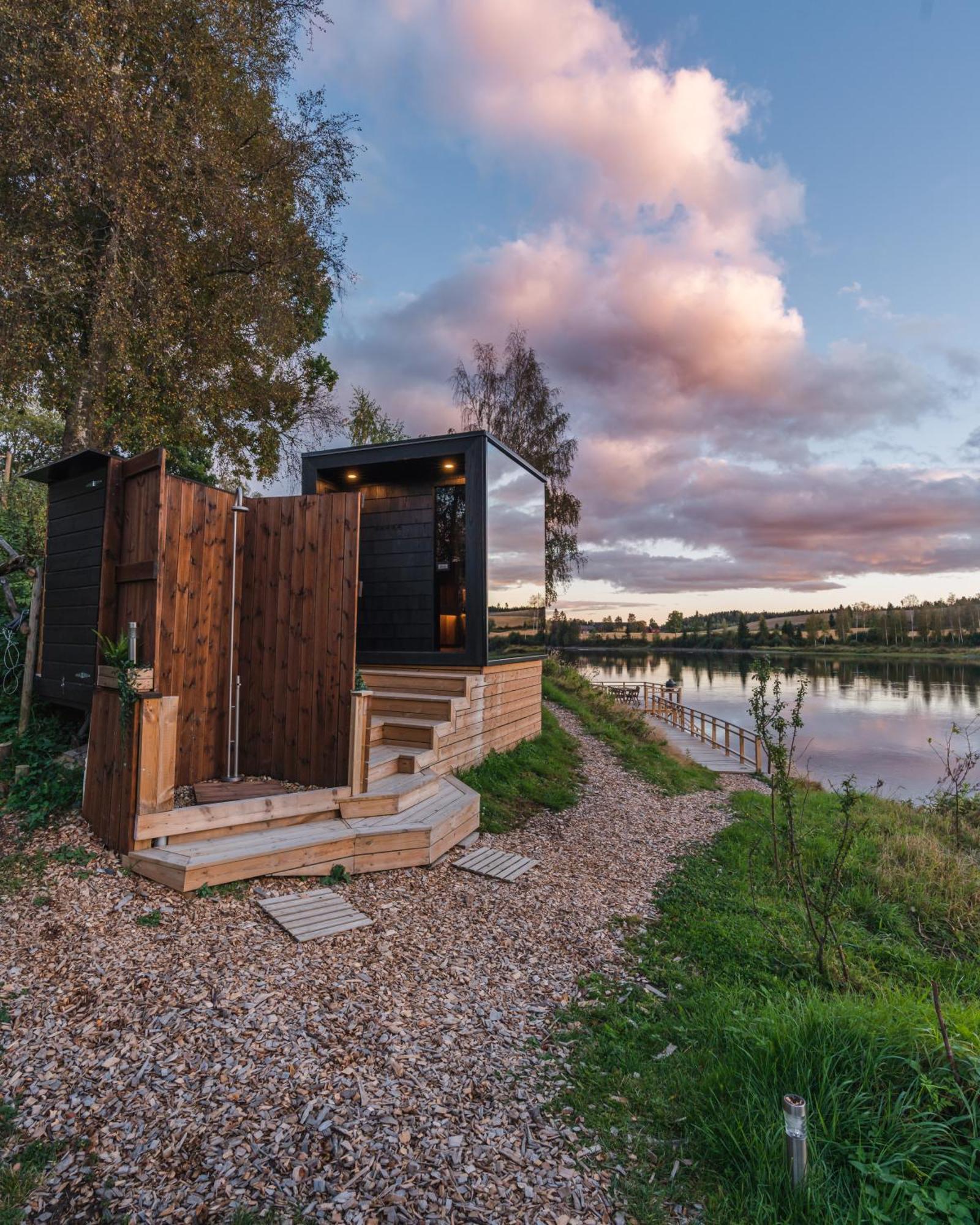 Wonderinn Riverside Årnes Exterior photo
